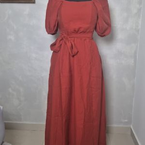 Vestido longo com mangas Bufantes